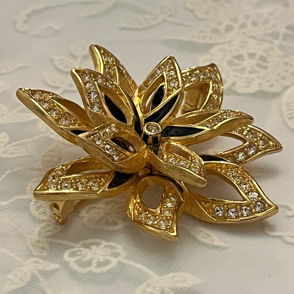 SOLD DIOR Christian Dior  Gold Tone Flower Brooch Crystal Accents Vintage - Picture 11 of 11